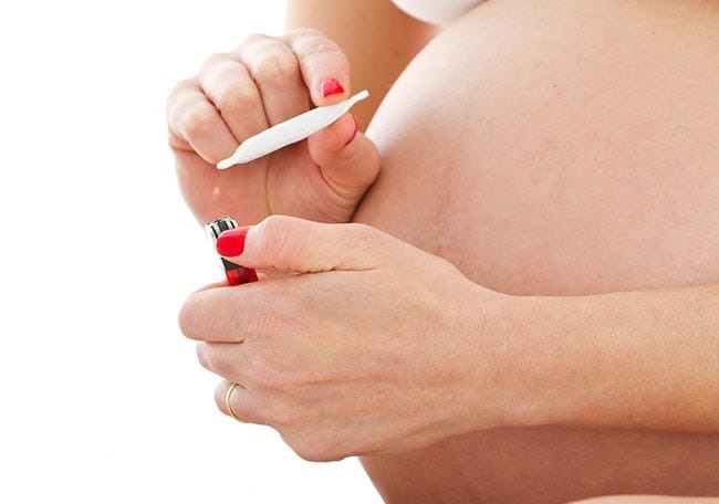La Defensoría del Pueblo a favor de “Marihuana Cero” durante el embarazo y la lactancia